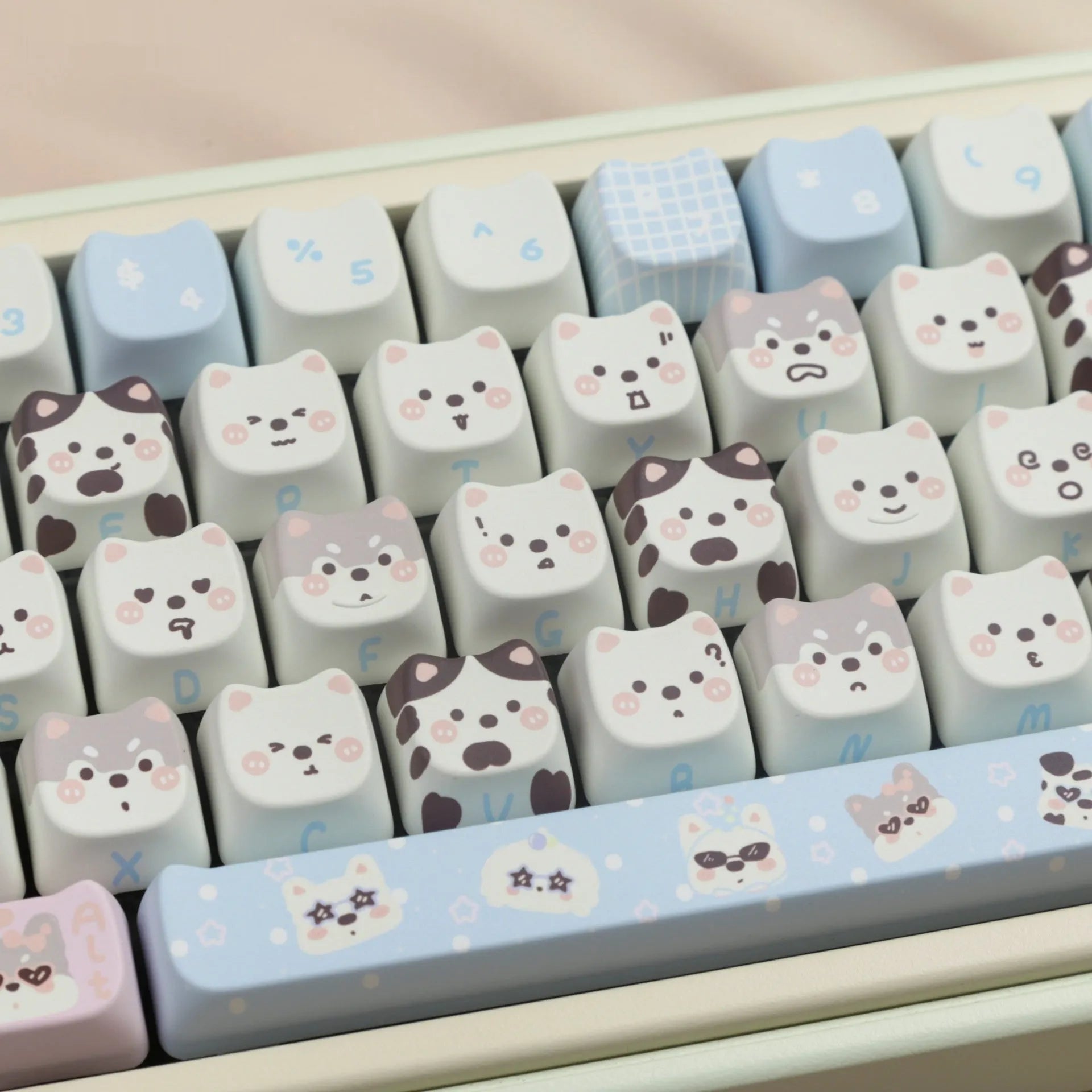 Full set of PBT key caps with colourful cat and puppy designs for mechanical keyboards