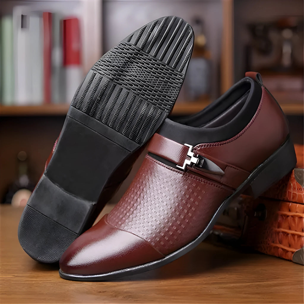 Formal men's leather shoes with artificial PU upper and rubber sole in black, size 38 to 48