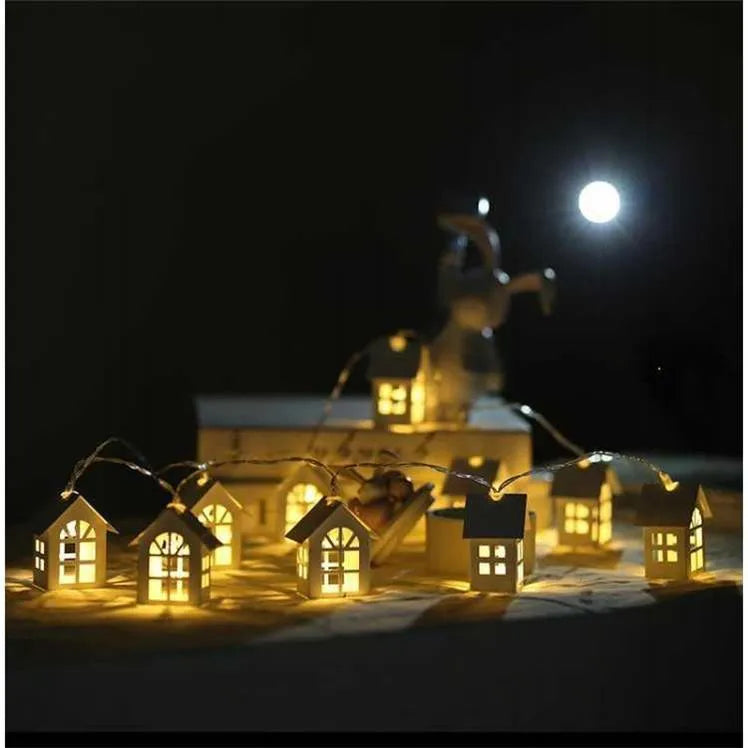 10 LED house-shaped warm white fairy light string on a 2-metre wire with battery and USB power options for Christmas or party decoration