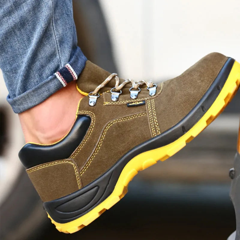 Men's brown cowhide leather safety shoes with steel toe cap and non-slip patterned soles