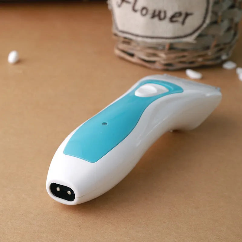 White dog shaver pet electric clipper with ceramic and stainless steel blade, two combs, battery, lubricant, and brush
