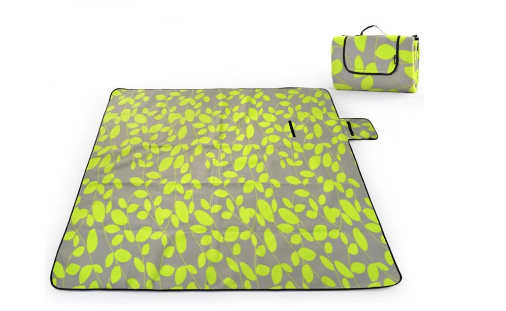 Folding suede picnic mat with waterproof aluminium base, 200x200cm, blue stripes pattern, outdoor use