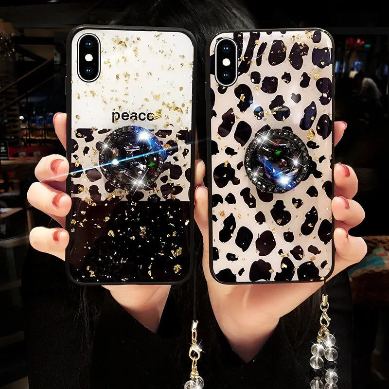 Leopard print TPU back cover case for Samsung Galaxy and Apple iPhone smartphones.