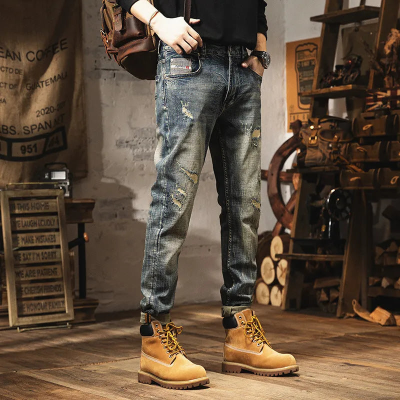 Men's vintage blue fleece-lined jeans with a straight leg loose fit and drawstring waist