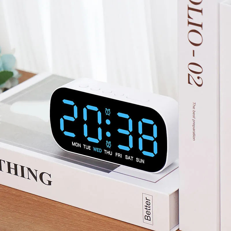 Electronic clock simple multi-purpose alarm clock LED digital display plastic shell 10mm thickness five colours