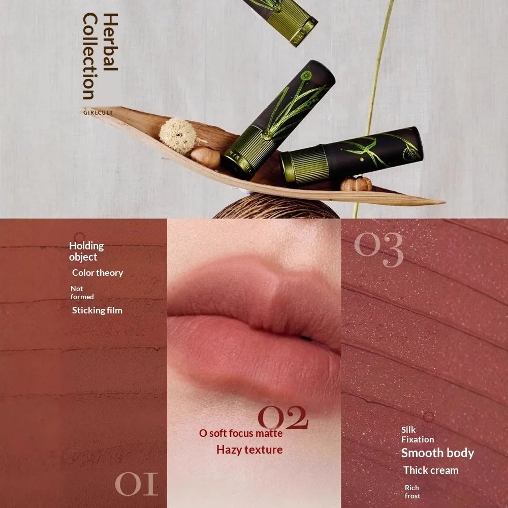 Matte brown lip mud in nude earth tones, long-lasting and easy to colour for fair skin