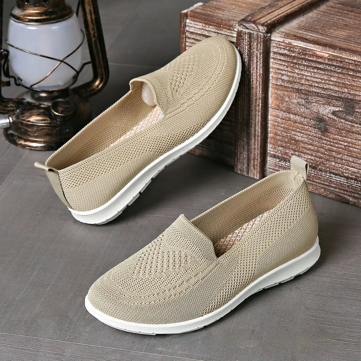 Plus size women's casual thin shoes with heart pattern, flat heel and mesh lining in various colour options
