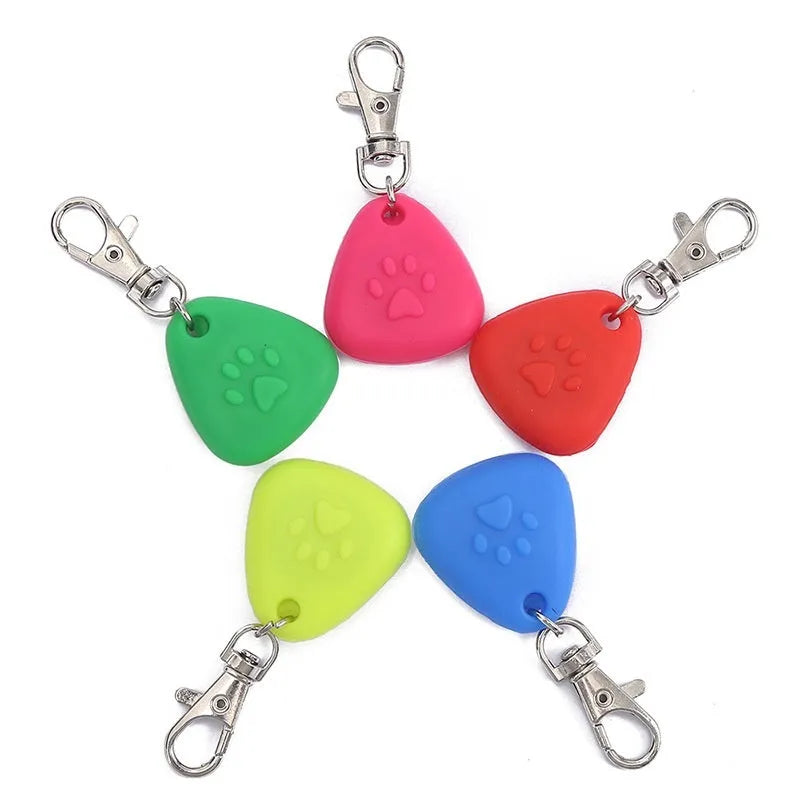 Silicone triangle light-emitting pet ornament in five colours for festive decoration
