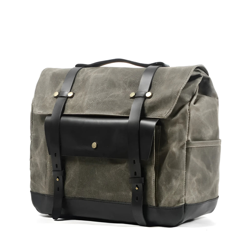 Camel Bag Knight cotton messenger bag for motorcycle helmets with internal organisation compartments