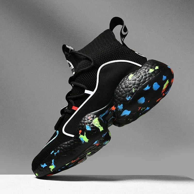 Men's camouflage patterned vulcanised sneakers with mesh upper and flat rubber sole.