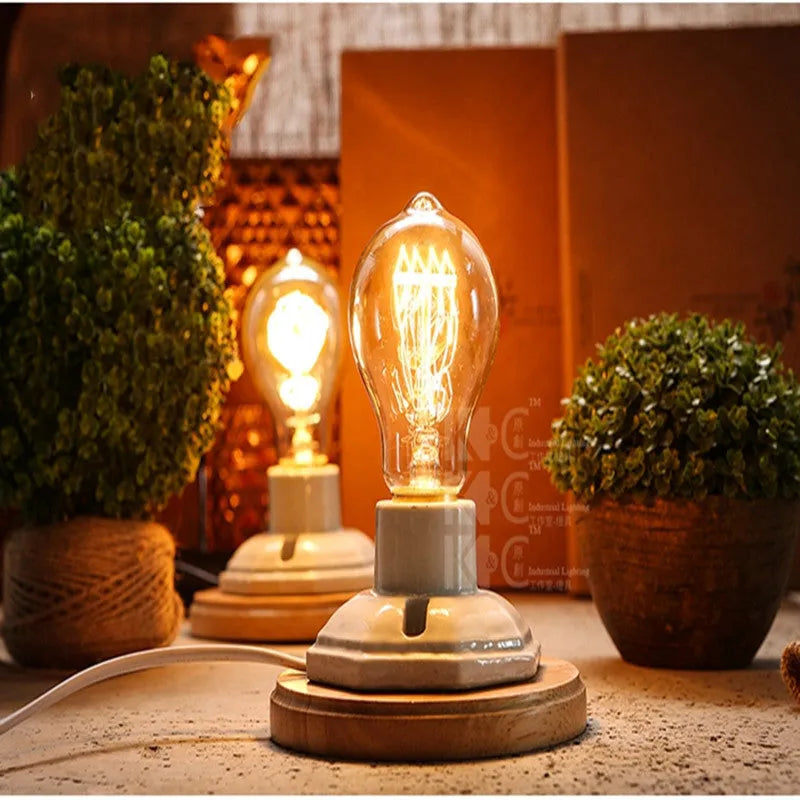 Retro ceramic table lamp with wooden base and glass shade in American Country style