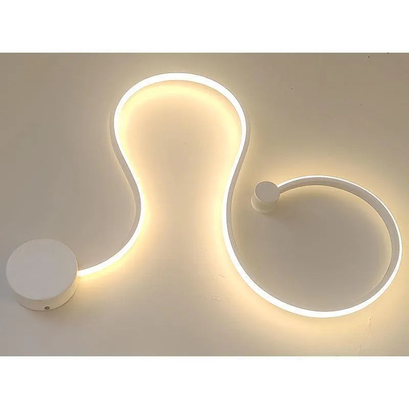 Modern aluminium LED wall lamp in black finish with adjustable dimming and colour temperature options