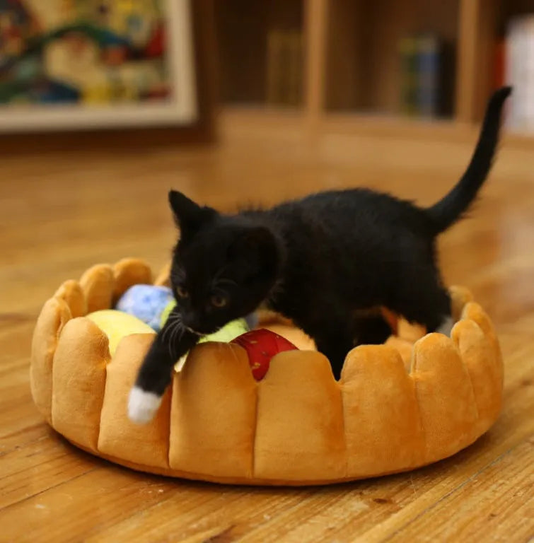 Fruit egg tart shaped pet bed in plush cashmere and PP cotton, 42x42cm, with removable cushion