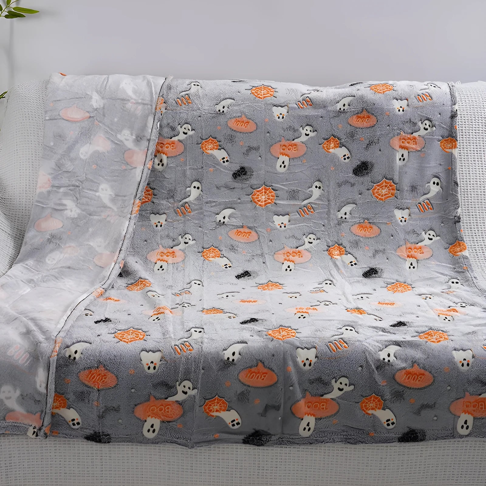 Children's soft flannel air conditioner cover blanket in a cartoon design, shown in two available sizes.