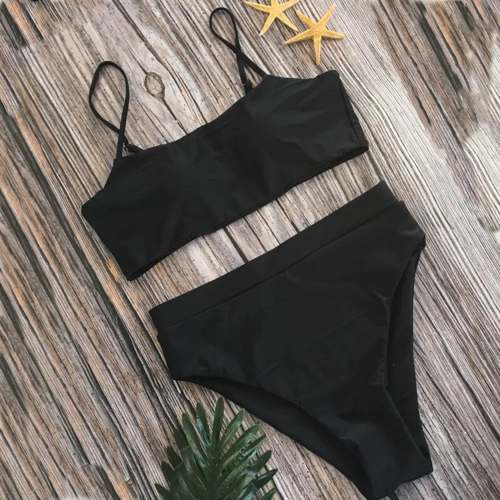 Solid colour ladies swimsuit bikini with chest pad in polyester fibre