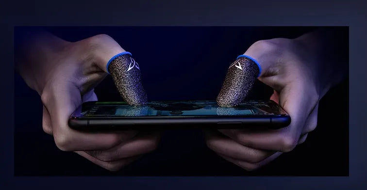 Green gaming thumb sleeves for mobile phones with silver fibre construction and 3M reflective logo