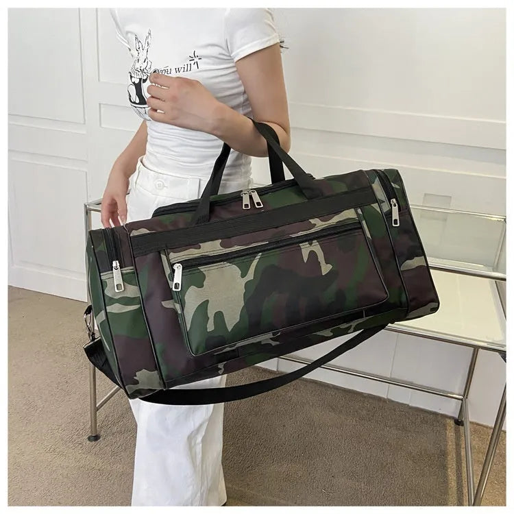 Camouflage waterproof luggage bag with urban simplicity styling and polyester lining