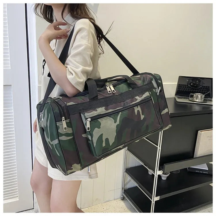 Camouflage waterproof luggage bag with urban simplicity styling and polyester lining