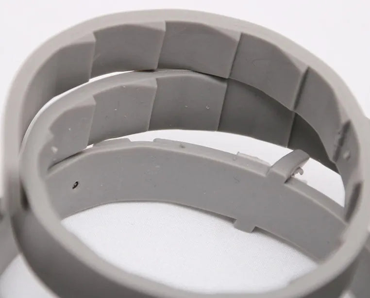 Adjustable grey flea and tick collar for dogs on a white background, 62cm size
