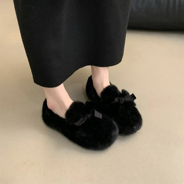 Ladies winter warm bow tie shoes with suede upper, plush lining, and rubber sole in black