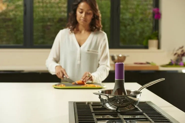 Green automatic Stirr cooking mixer utensil for stirring sauces and soups