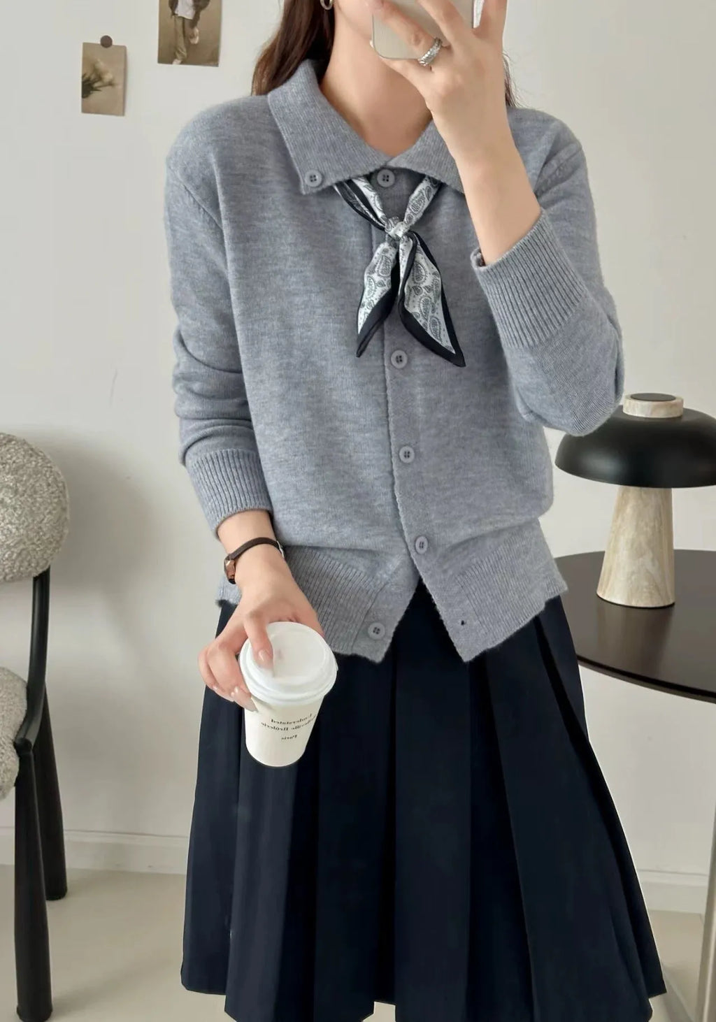 Lapel scarf sweater cardigan in acrylic fibre with regular long sleeves and splicing details
