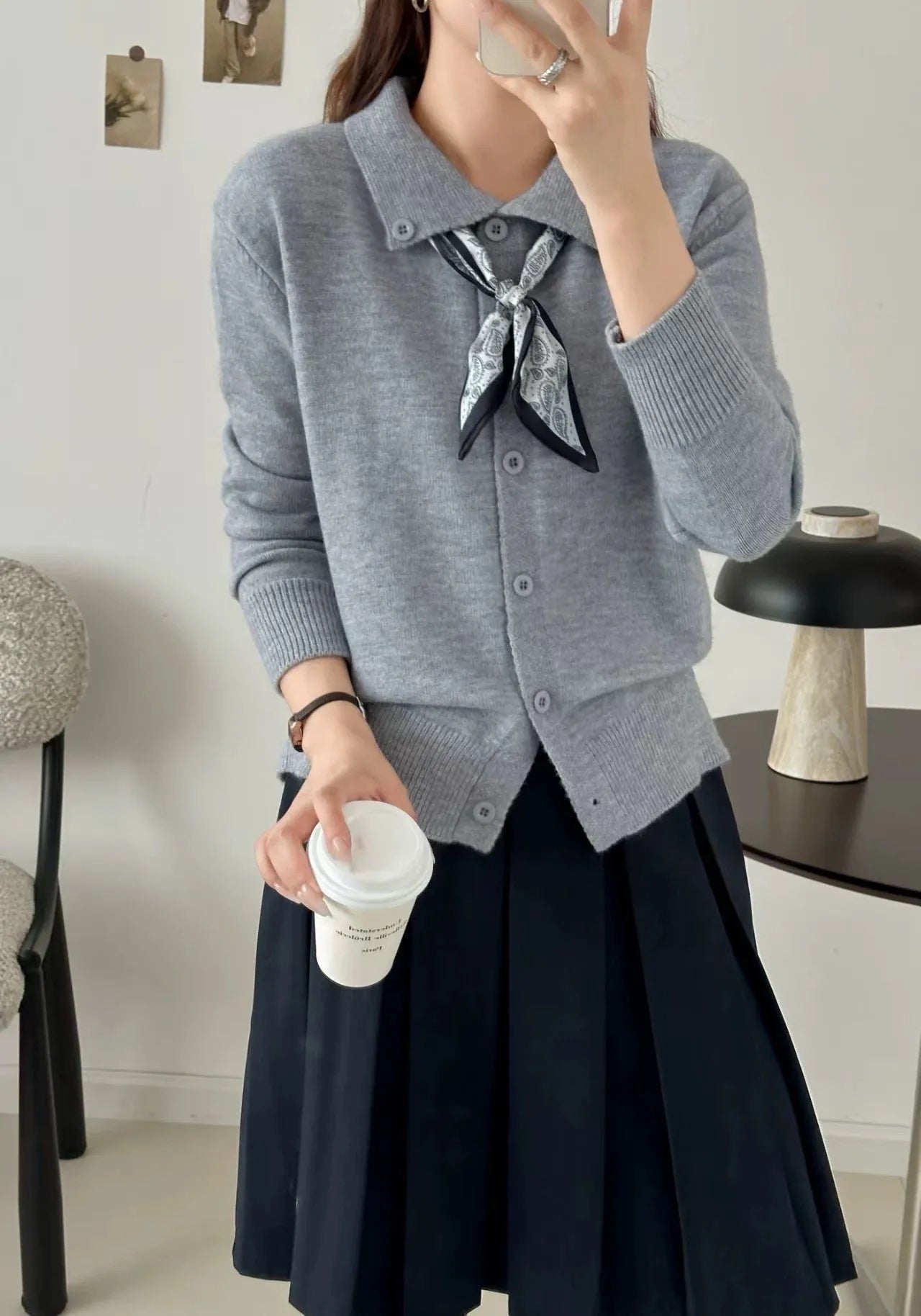 Lapel scarf sweater cardigan in acrylic fibre with regular long sleeves and splicing details