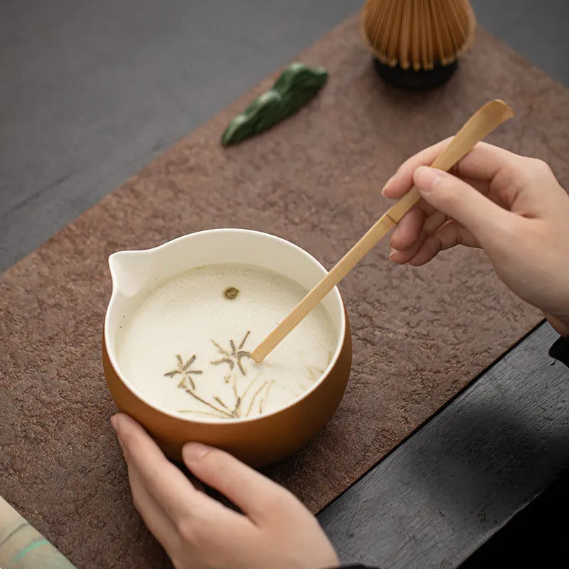 Guyun matcha eight-piece ceramic set including bowl, stand, spoon, strainer, sifter, mat, and Jiangshan shelf in Chinese style