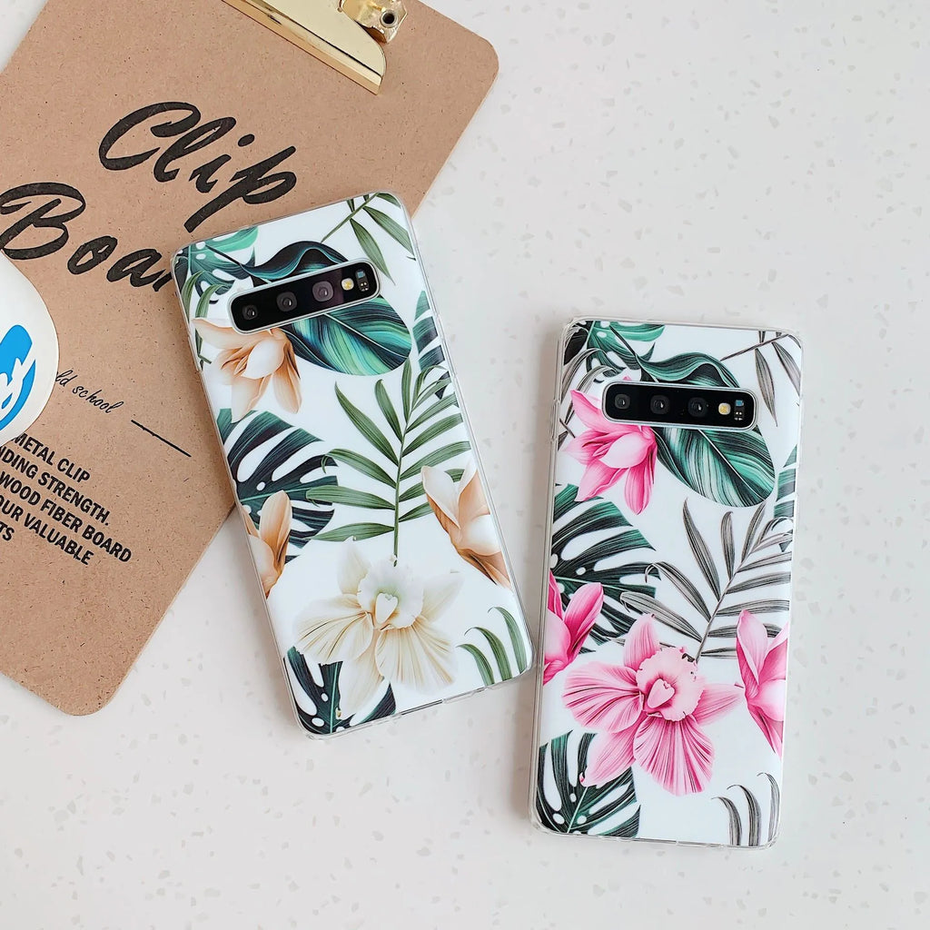 Samsung Galaxy phone case with green leaf flower design on TPU material.