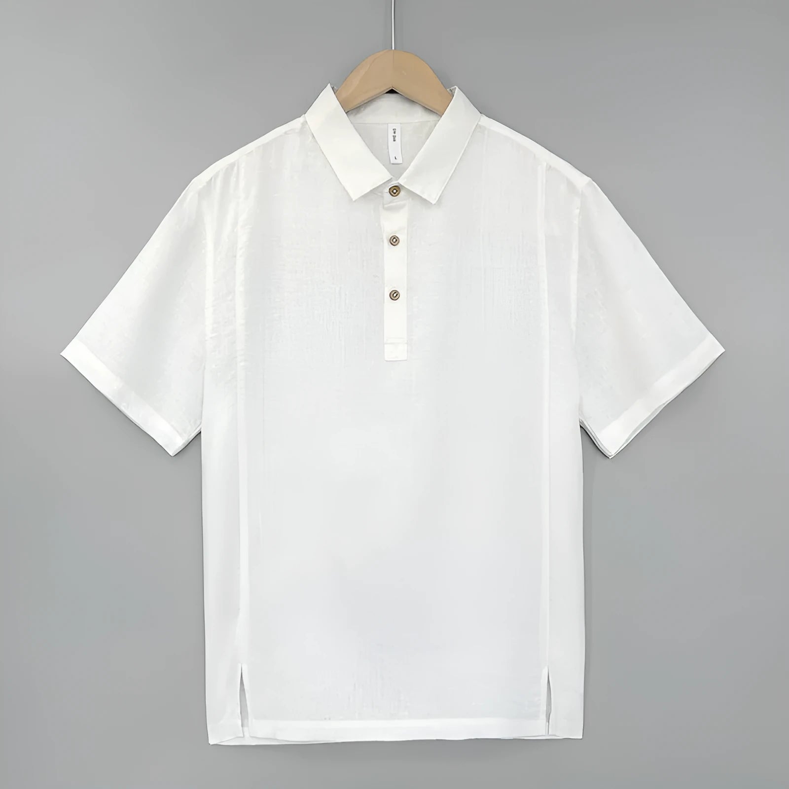 Men's linen summer top with thin lapel collar in loose fit and short sleeves.