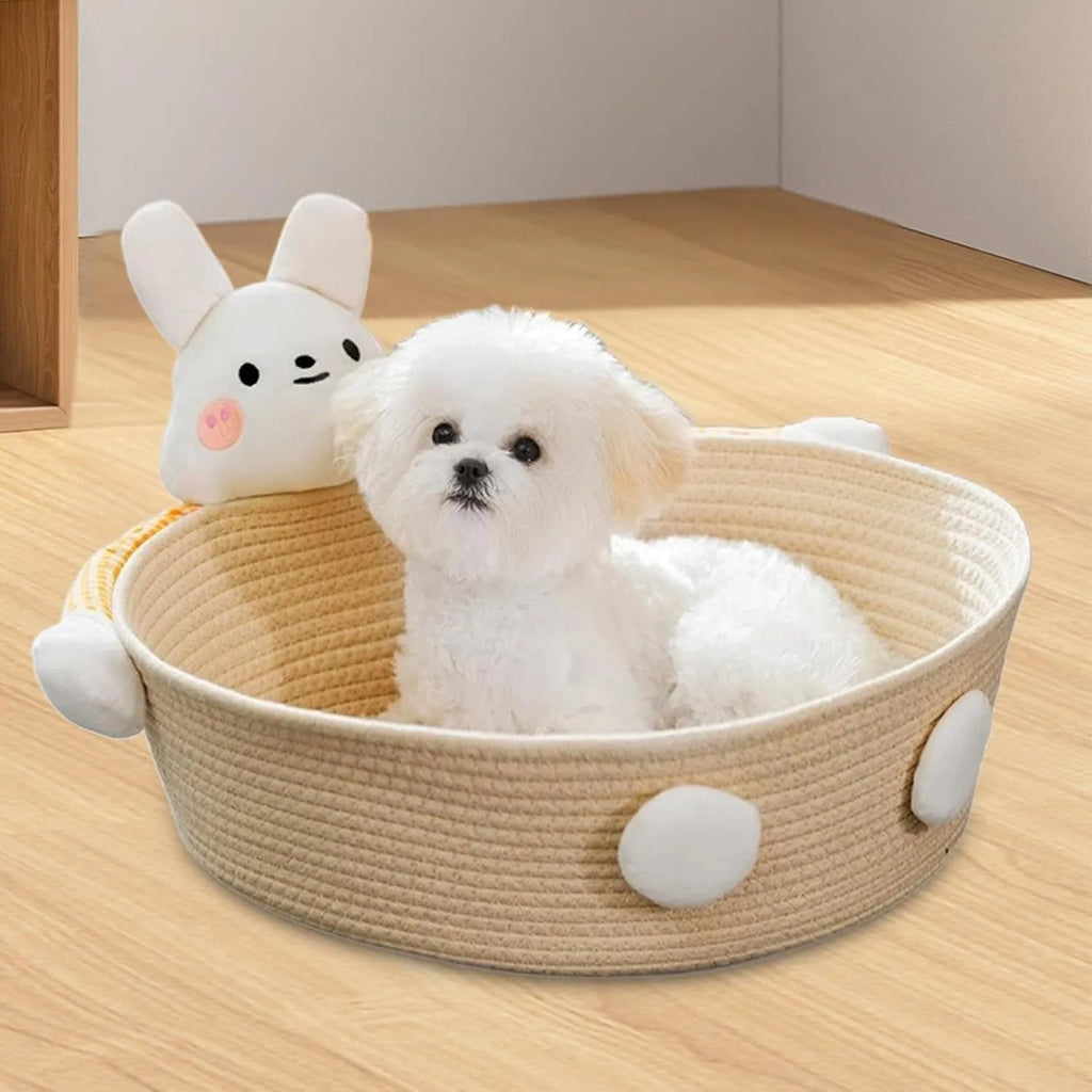 Woven cotton rope cat bed basket with integrated scratching board in bear design