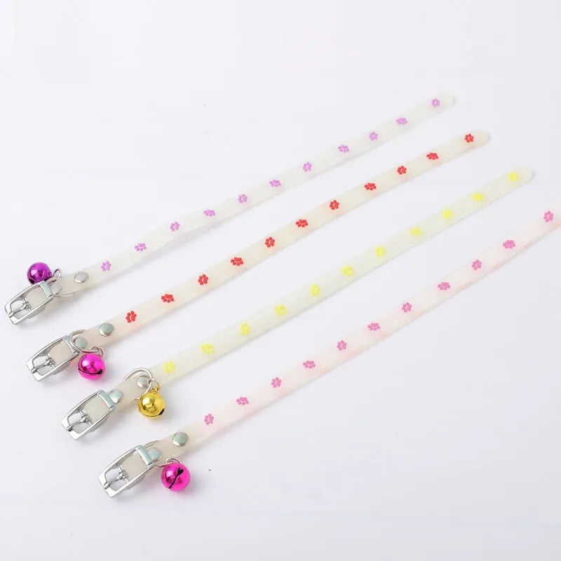 Meow Xinbao luminous cat collar with adjustable silicone chain and metal bell