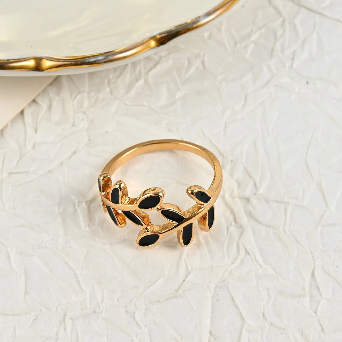 Gold leaf geometric acrylic fashion ring with floral design for women