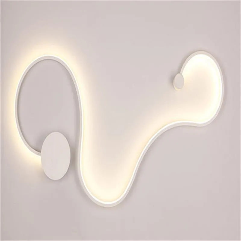 Modern aluminium LED wall lamp in black finish with adjustable dimming and colour temperature options