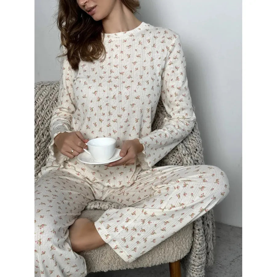 White floral print women's bell sleeve top and wide leg pants casual suit set