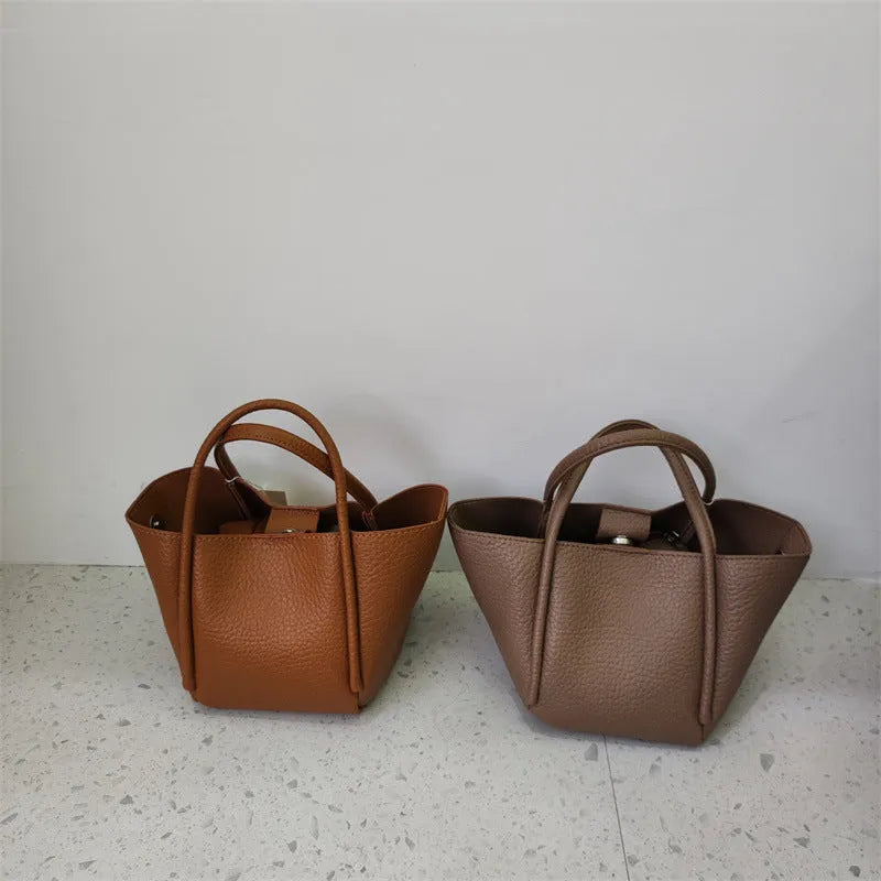 Retro PU crossbody bag for women, soft bucket shape, measuring 19x15x13 cm, in apricot colour