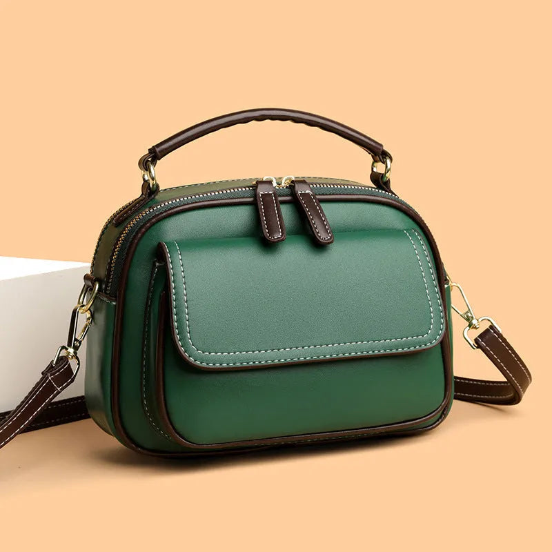 Women's cross-body shoulder bag with double adjustable straps in horizontal square design