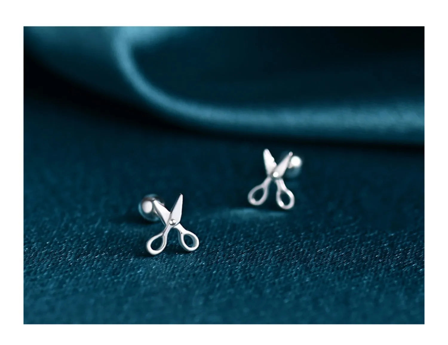 Silver screw-style ear nail jewellery with miniature scissors decoration for women's cartilage piercing