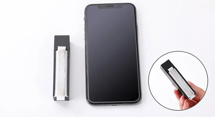 Disposable mobile phone screen cleaner kit with 40 pre-moistened cleaning sheets for smartphones and tablets