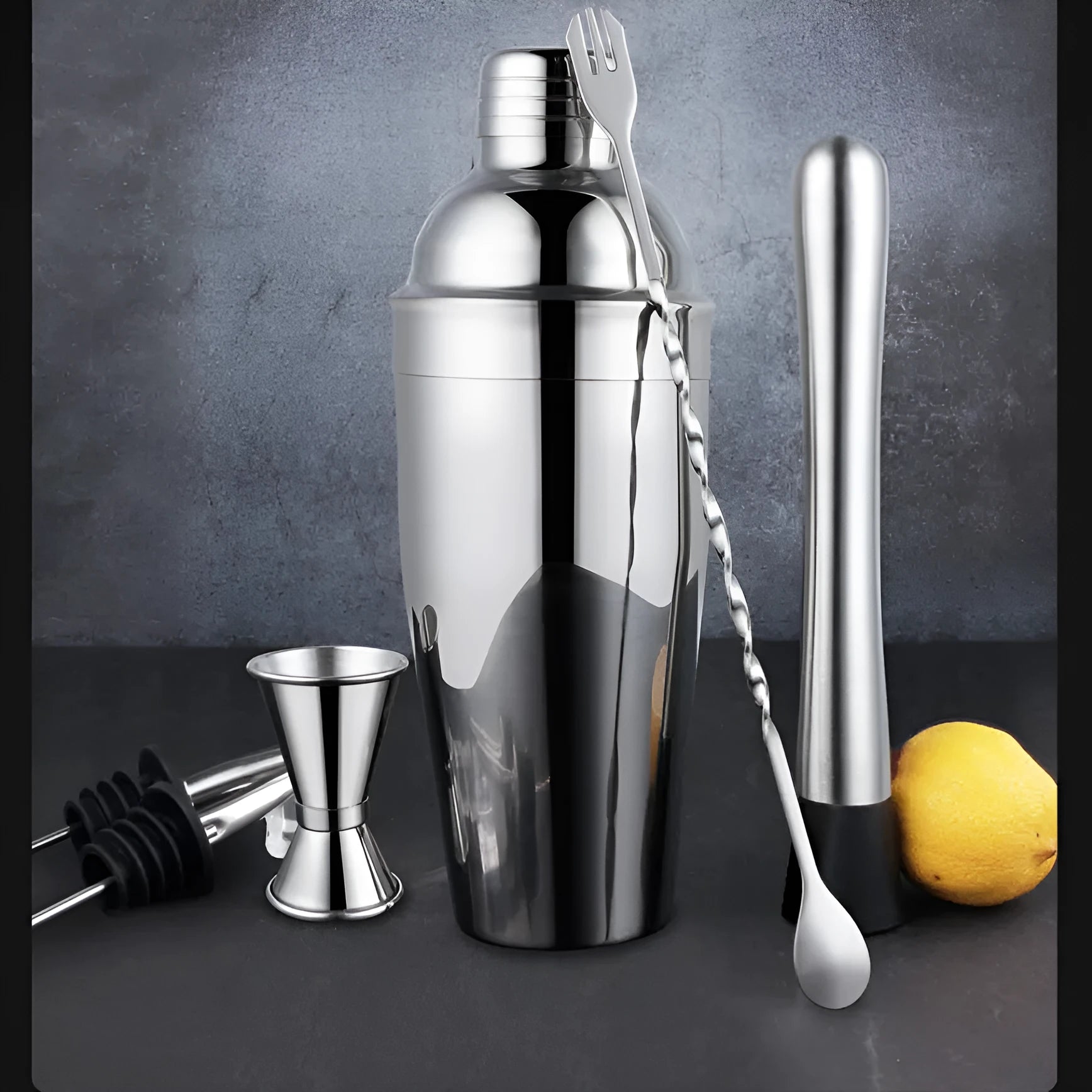 Stainless steel 23-piece cocktail set with European style acrylic accessories for home bars