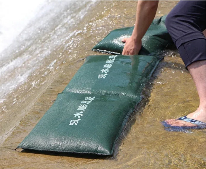 Thickened canvas water absorption expansion bag for flood control in 30x70 size