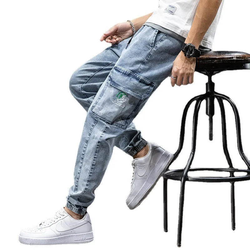 Men's straight leg cargo jeans in cotton with Korean style skinny opening