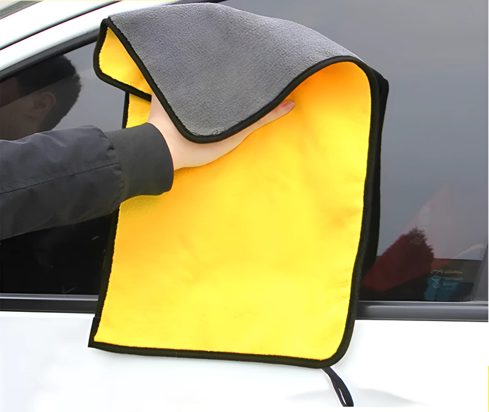 Double-sided velvet thickened car wash towel in coral fleece, available in multiple sizes, for automotive cleaning