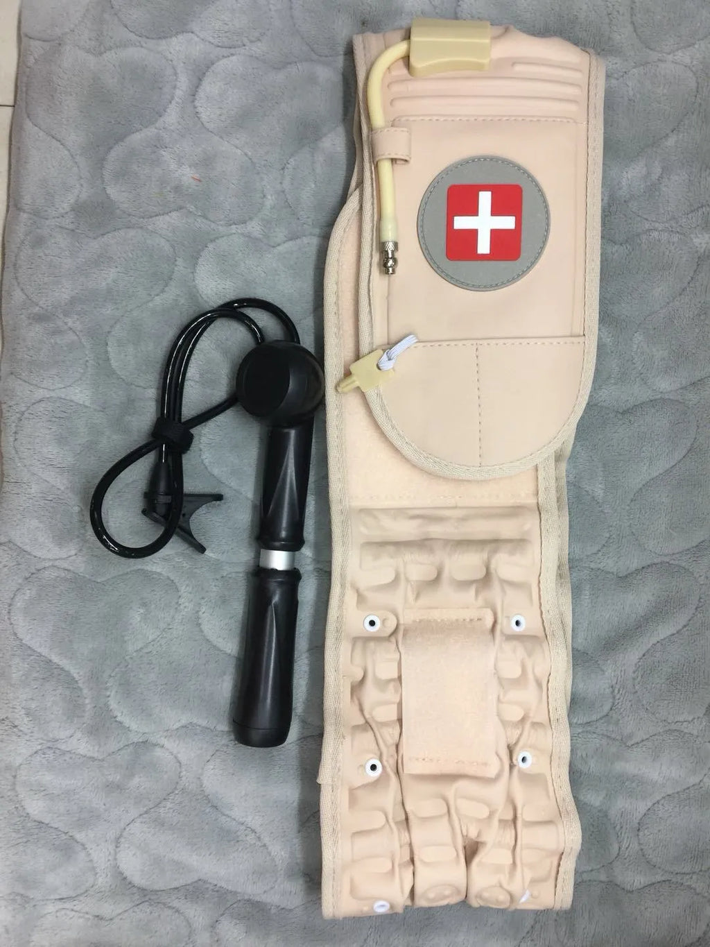Waist air traction brace belt with inflatable ball for lumbar support and back massage