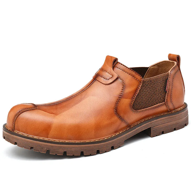 Men's casual cowhide leather loafers with round toe and rubber sole in black colour