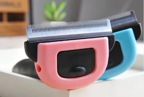 Pet hair removal comb for long straight hair, available in blue or pink, sizes S M L.