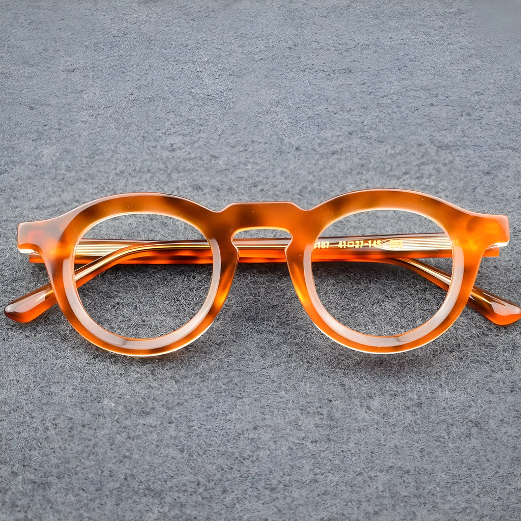 Hip-hop style sunglasses with thick plate frame and coloured stitching details in full rim construction