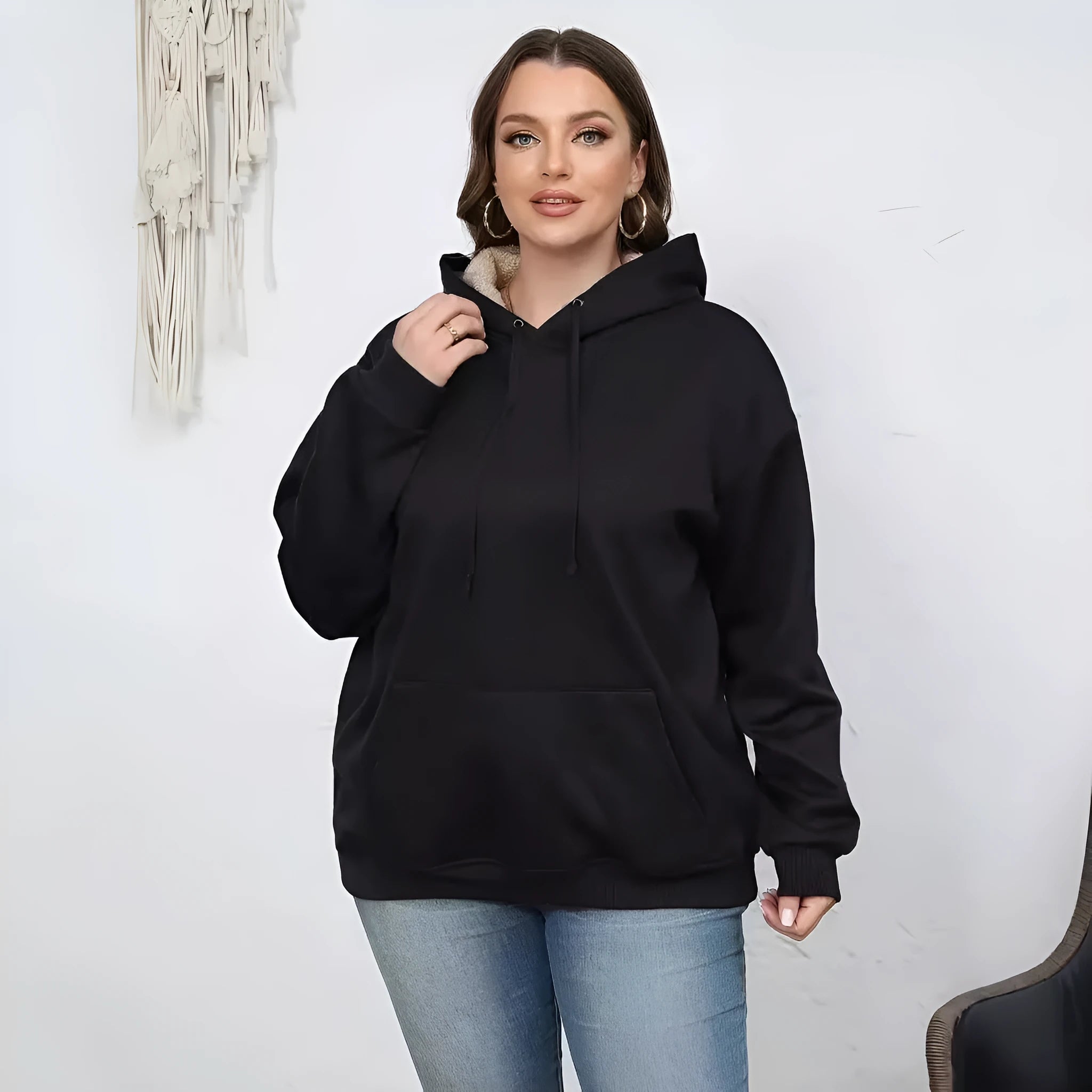 Women's thick polyester hooded sweater with side pockets and 3D pattern in multiple colour options