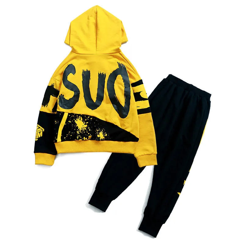 Boy's black or yellow hooded cotton sports tracksuit set with trousers and Korean-style letter patterns