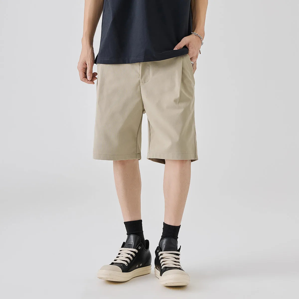 Straight cut summer trousers in khaki colour with business casual styling and micro elastic polyester fabric